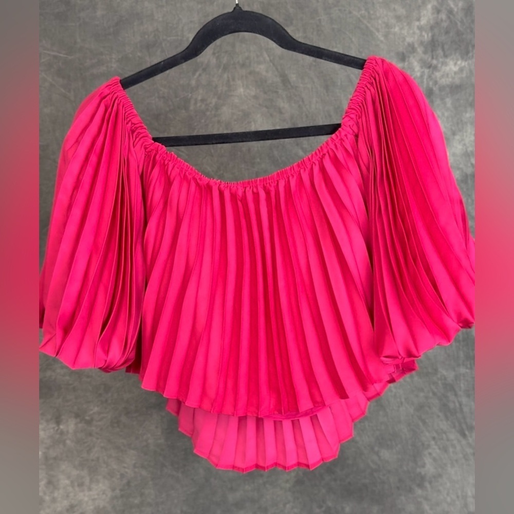 Express Women’s Off-The-Shoulder Pleated Cropped Blouse | Fuchsia Pink | Size S - Picture 4 of 8
